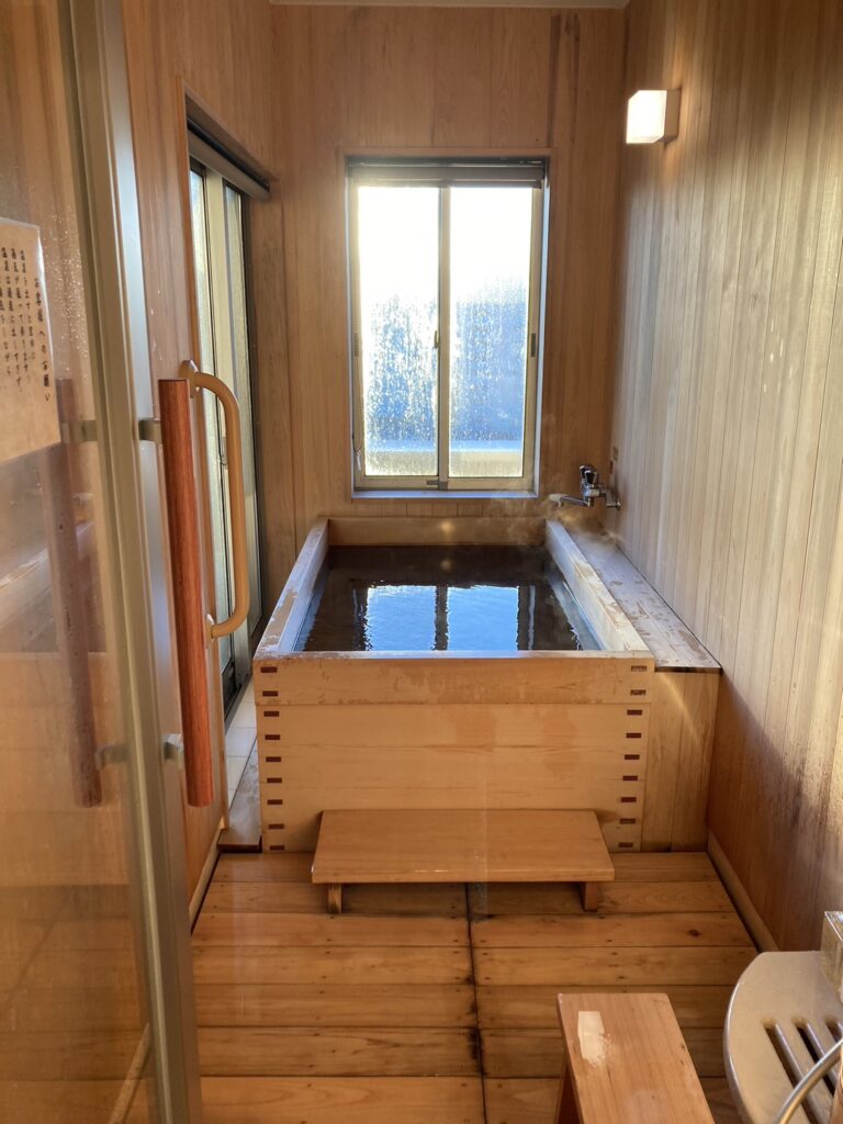 スタンダード和洋室の木風呂